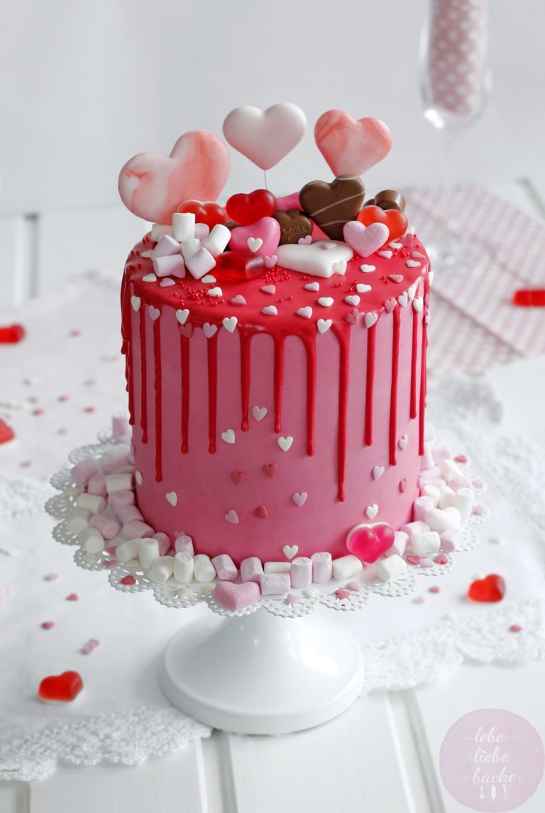 Valentins Dripcake Lebe Liebe Backe